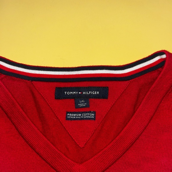 Tommy Hilfiger Men's V-Neck Sweater in Bold Red - Picture 3 of 3